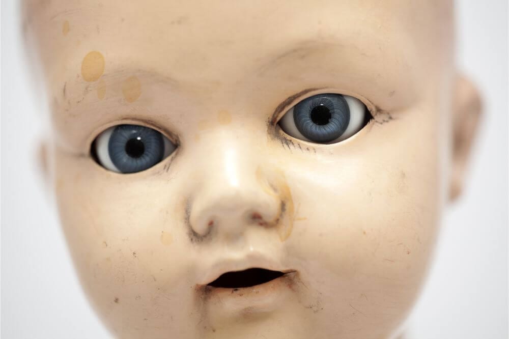 How to Fix Doll Eyes